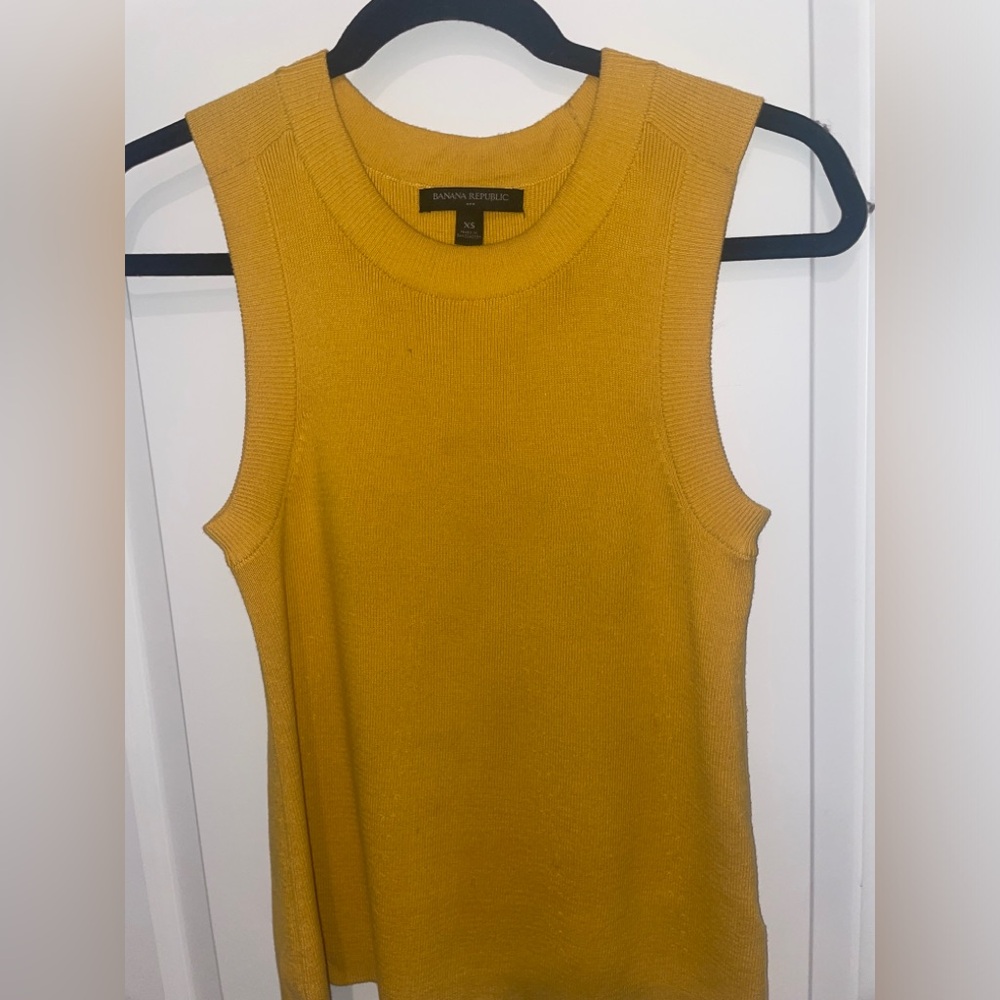 Yellow mustard XS banana republic muscle tank, Business casual, great condition